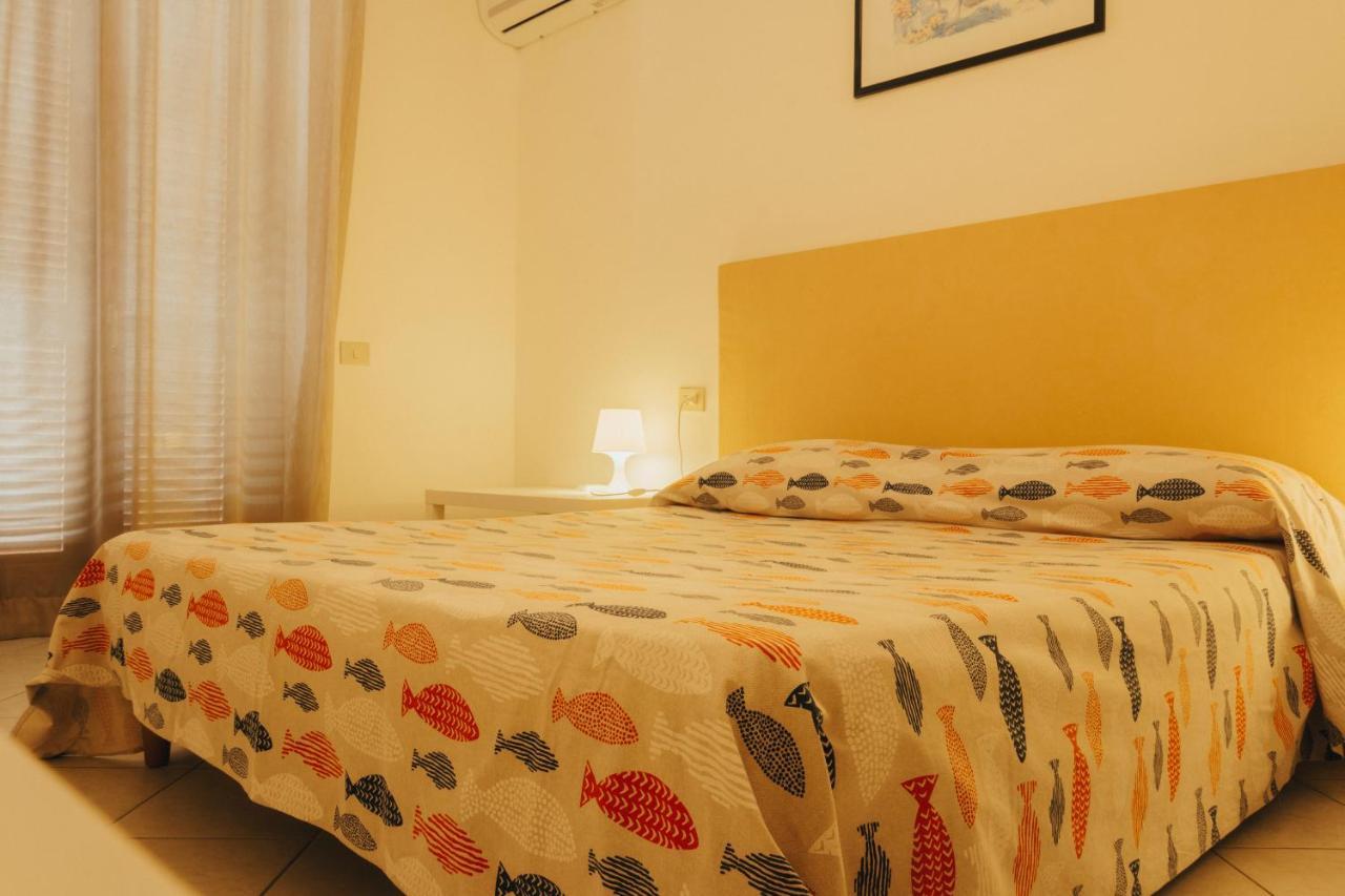 Hotel Villa Rosa Porto Azzurro Luaran gambar