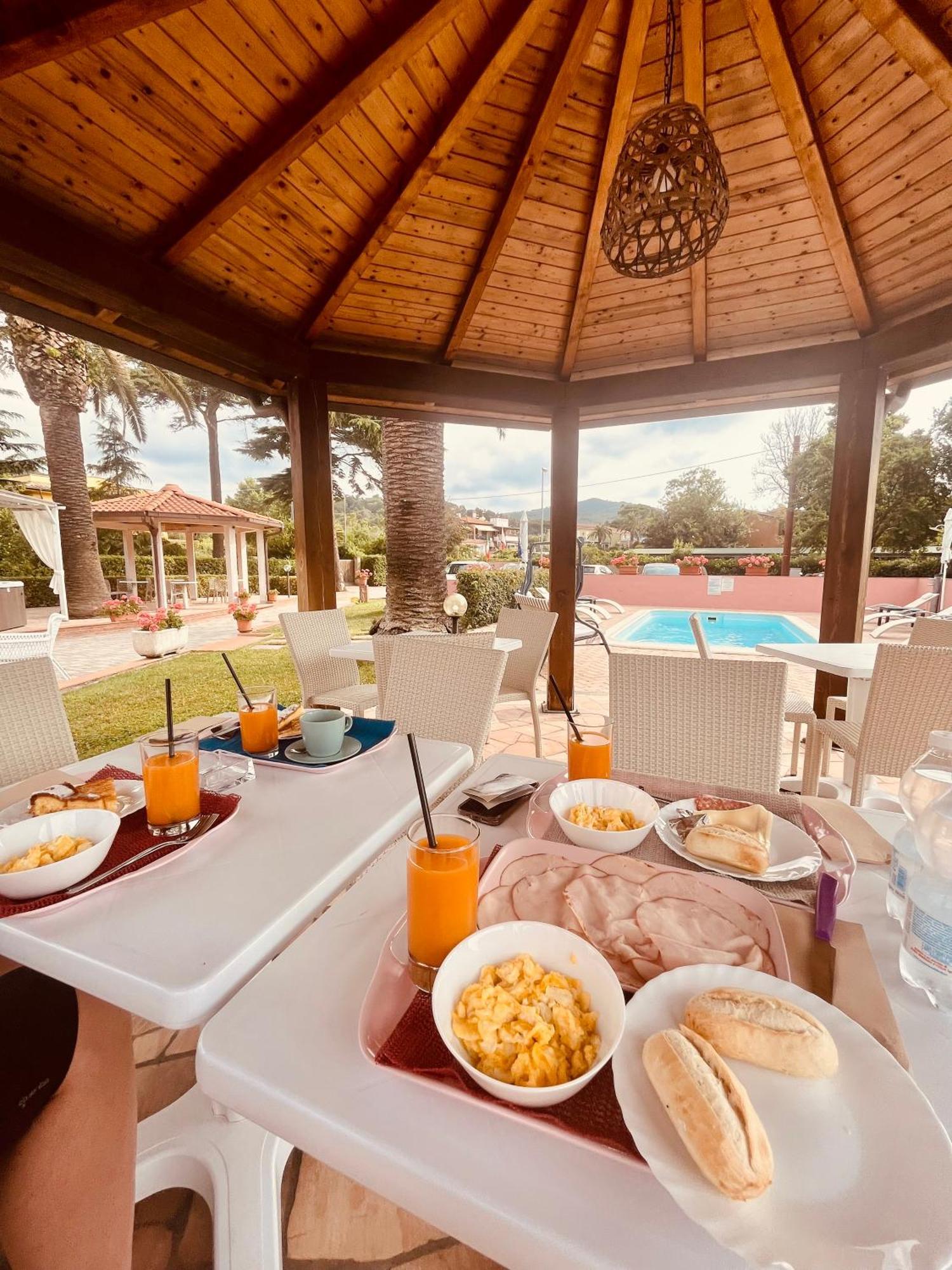 Hotel Villa Rosa Porto Azzurro Luaran gambar