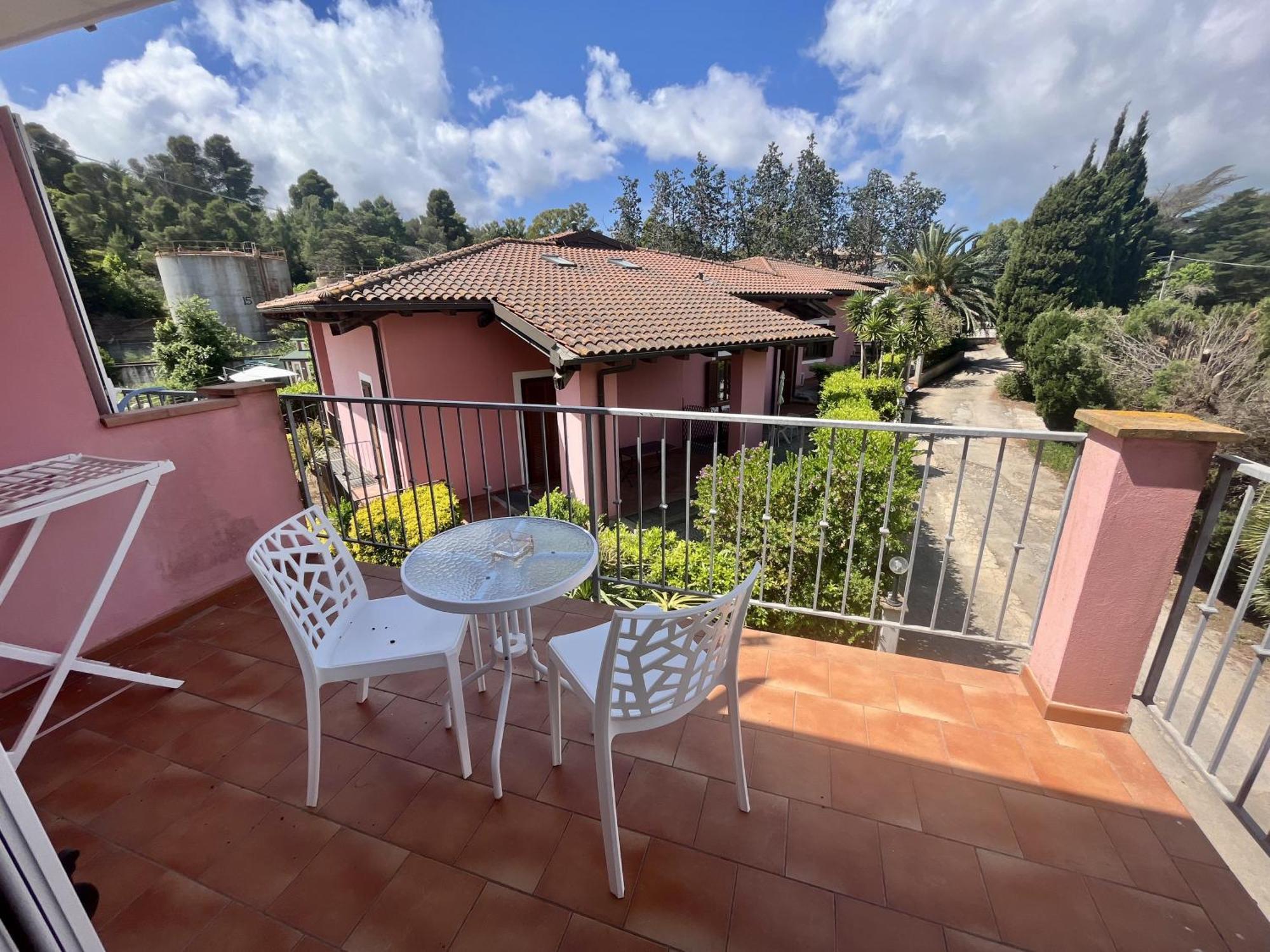 Hotel Villa Rosa Porto Azzurro Luaran gambar