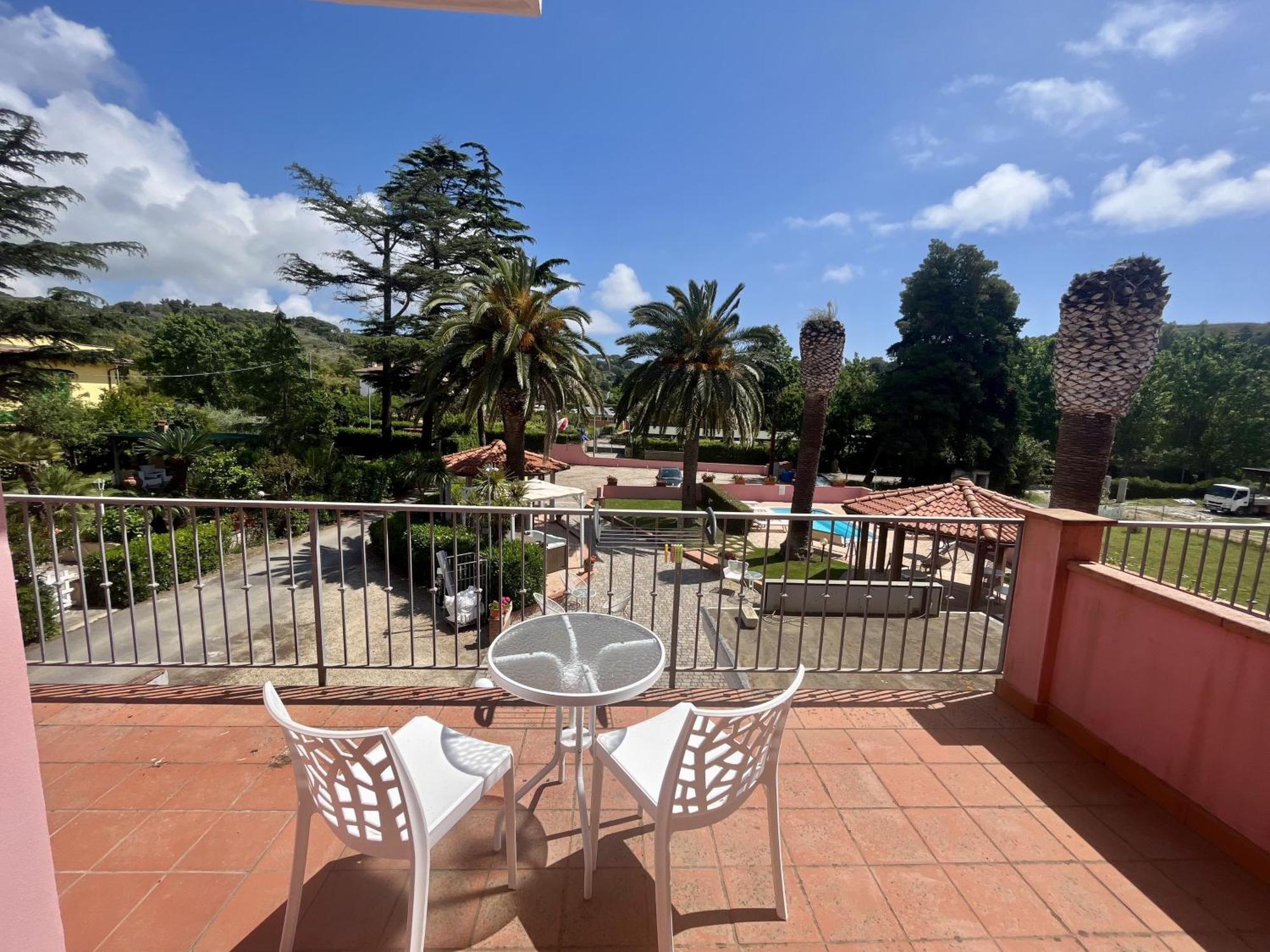 Hotel Villa Rosa Porto Azzurro Luaran gambar